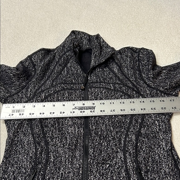 lululemon athletica Charcoal and Black Utility Jacket - Picture 4 of 6